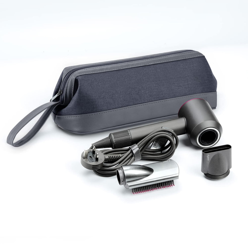 WINZEDGE Airwrap Travel Case includes a handy hand rope.