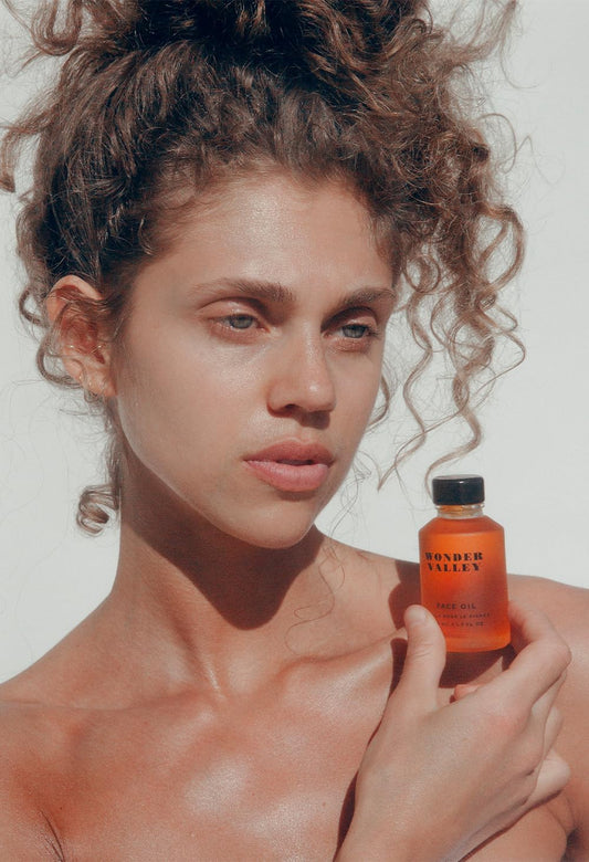 Wonder Valley Face Oil olive oil ingredient supports nourished, balanced skin.