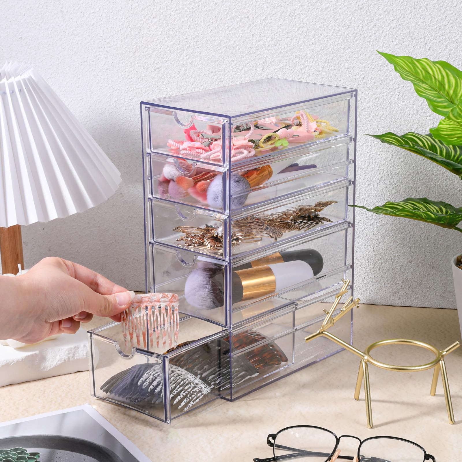 Xelsluthe clear acrylic box on desk for easy access