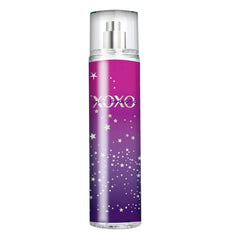 XOXO Mi Amore bottle closeup shows notes of sugar and jasmine.