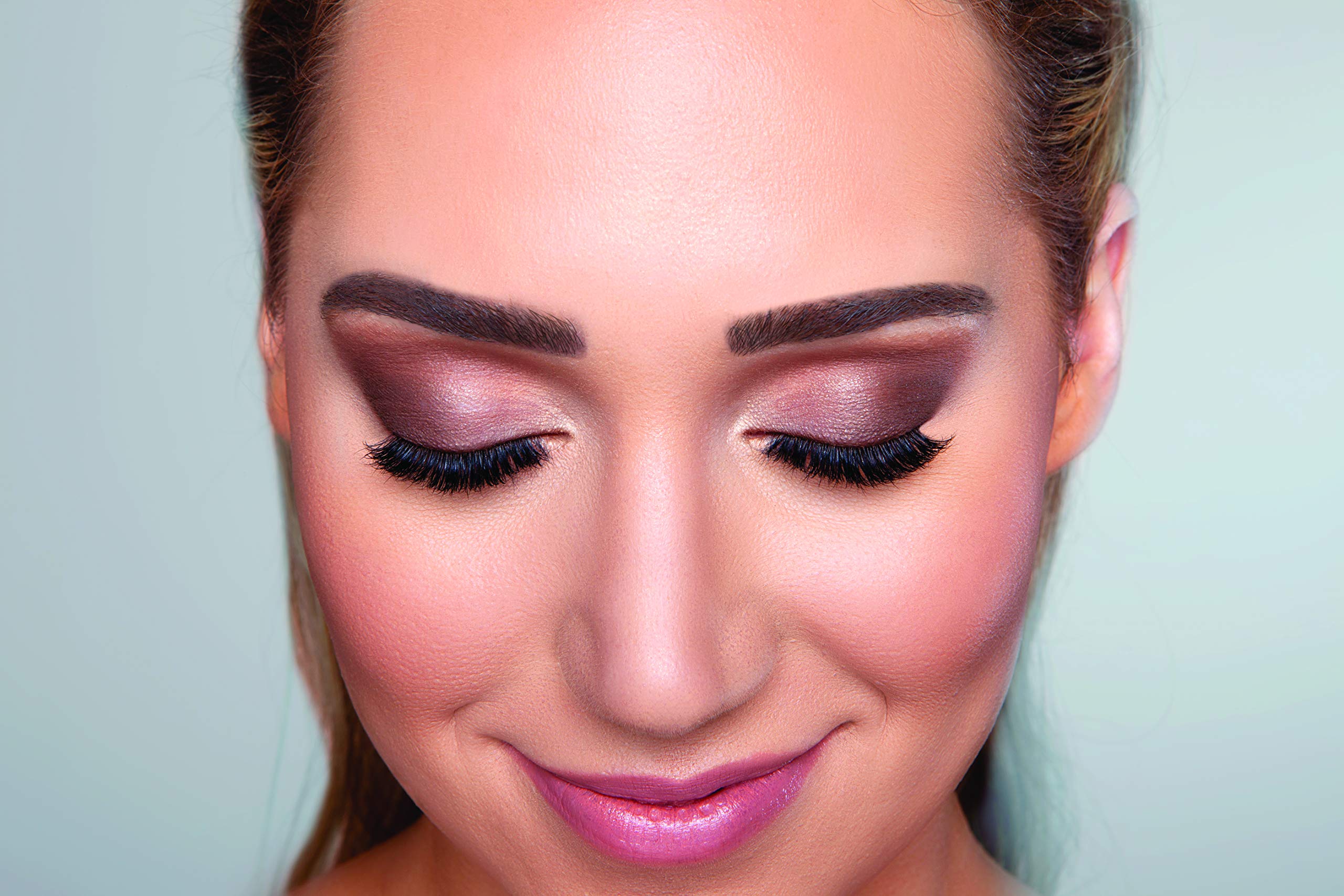 Xtreme Lashes GlideShadow Sienna swatch demonstrating even coverage for day looks.