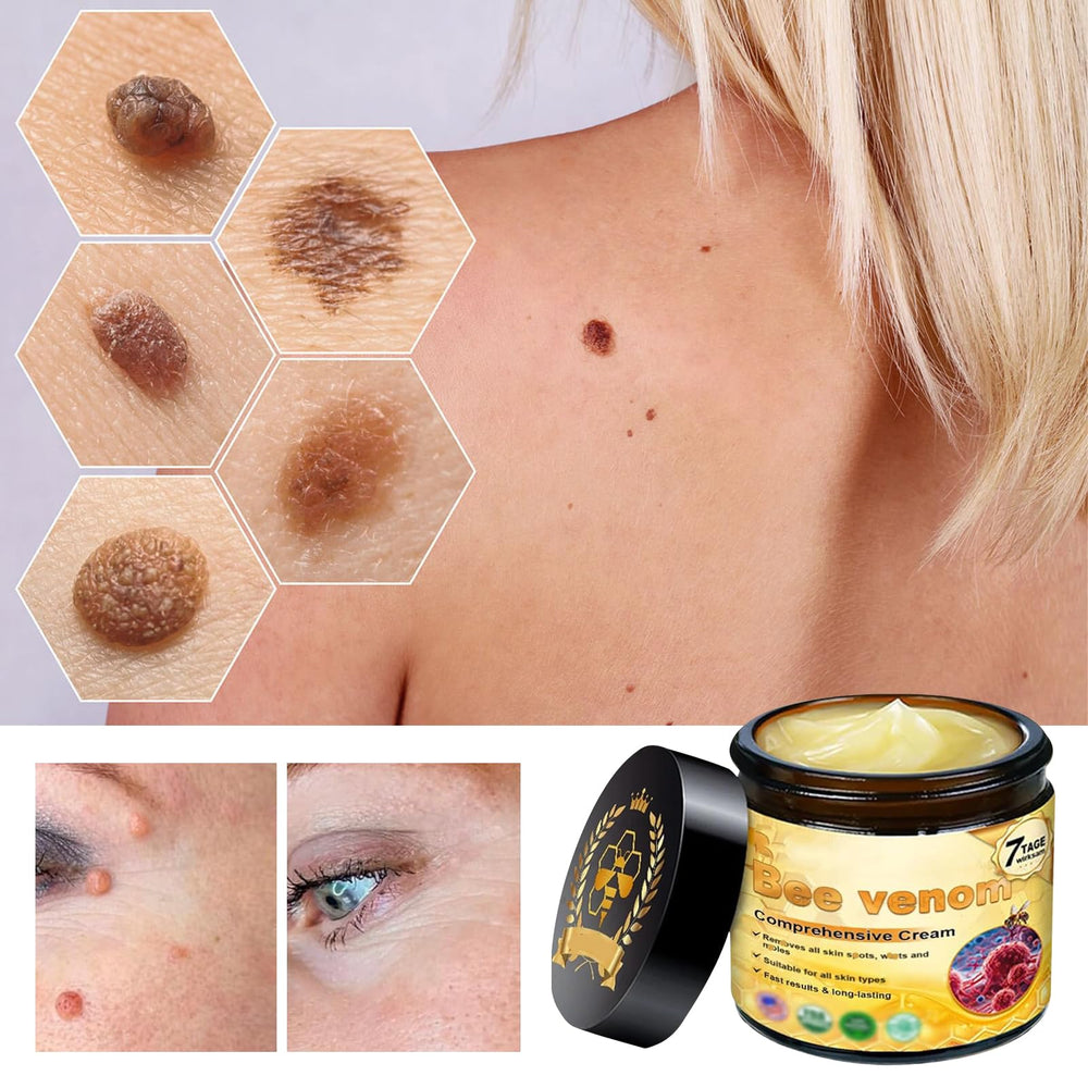 YAGUAN Bee Venom Cream spread evenly on skin for smooth hydration.