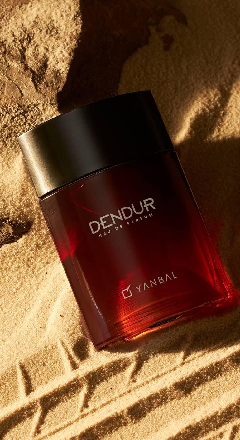 Yanbal Dendur cologne for men, spray nozzle close-up, easy daily application.