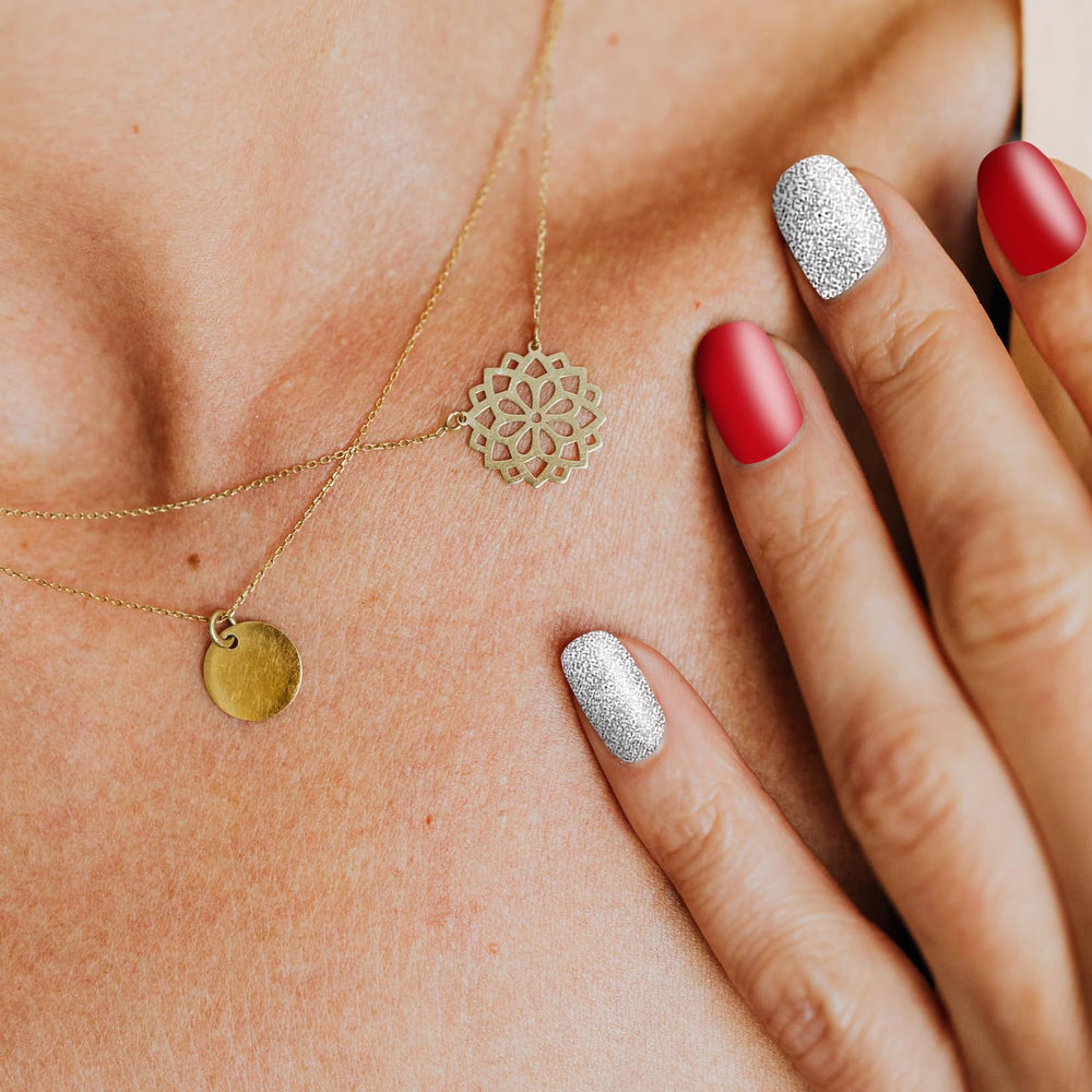 YECIRALA gel nail strips with durable-looking finish