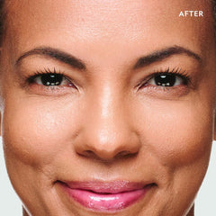 YENSA Super Serum Silk Concealer texture close-up shows silky glide and crease resistance.