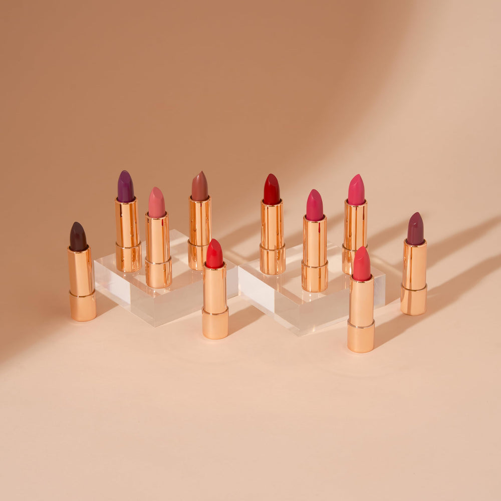 YENSA Charm lipstick application action highlighting creamy texture