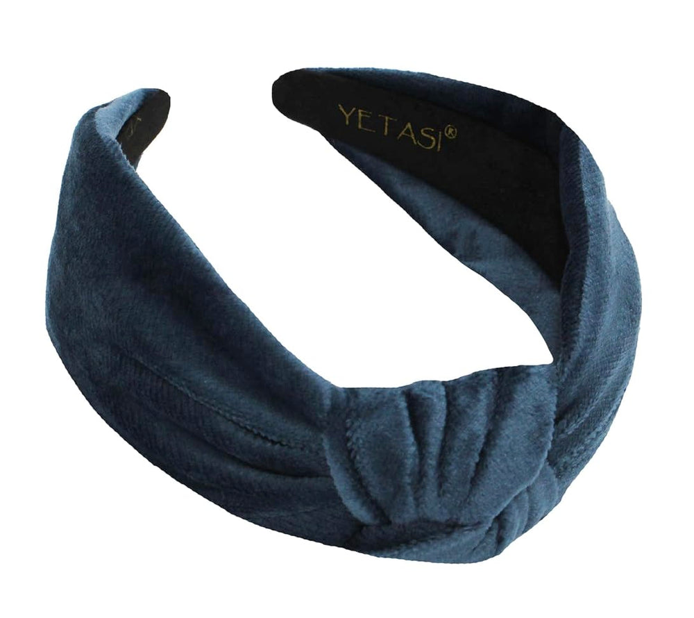 YETASI pastel blue headband front view keeps hair neatly in place during workouts