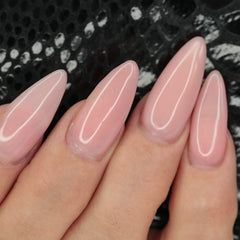 Young Nails Synergy gloss top coat delivers high shine and enhanced durability.