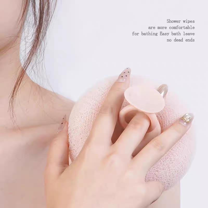 Easy-clean bath ball helps keep bath space tidy