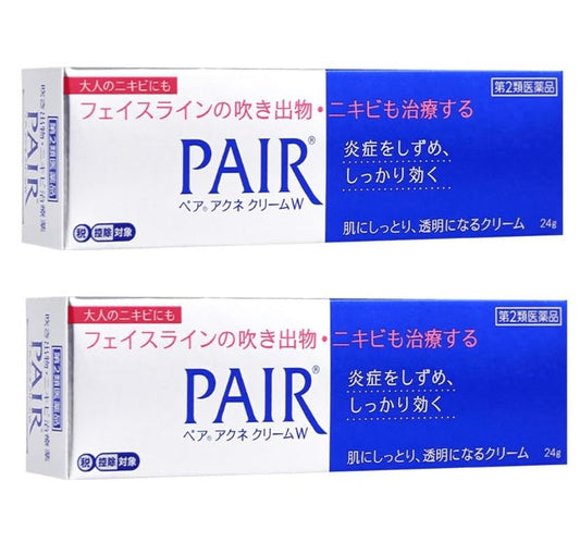 Yummy-Yamaguchi Pair Acne Cream jar close-up shows a soothing formula for calm skin.