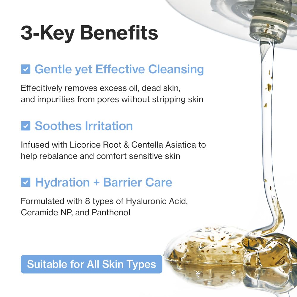 YUMU Licorice Deep Pore Cleanser in hand during cleanse session