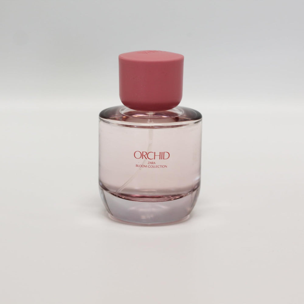 Zara Orchid close-up shows rose and lily petals with fruity accents.
