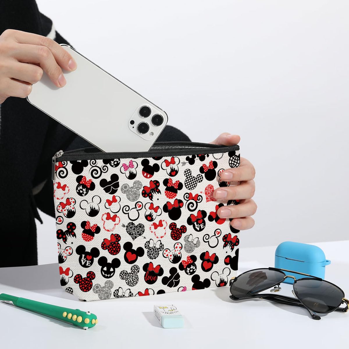 ZHAMEN linen cosmetic bag makes a thoughtful gift for friends.