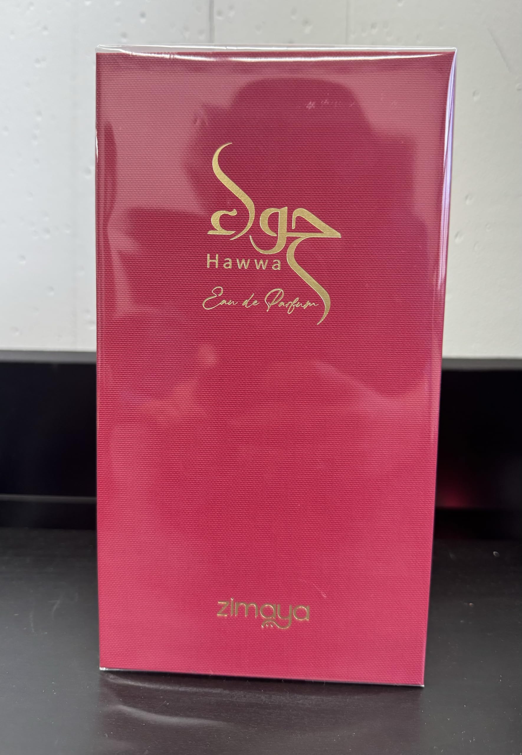Zimaya Hawwa Red packaging box presents a stylish unboxing experience.