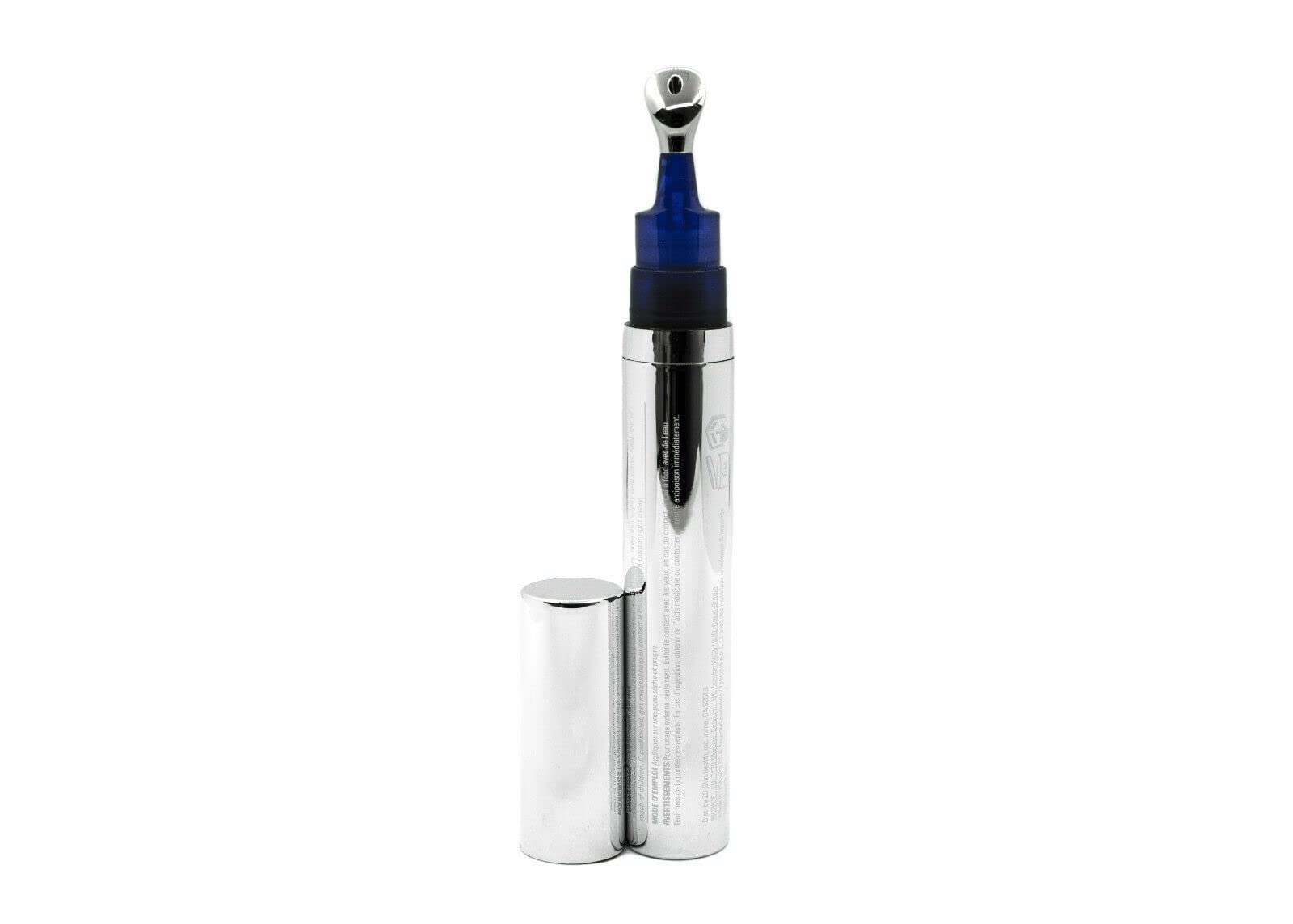  hydrated under-eye skin after applying ZO Growth Factor Eye Serum.