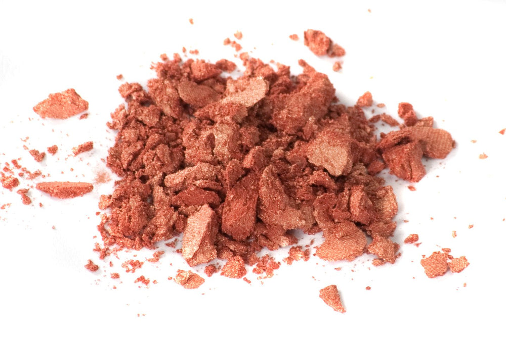 Zuzu Luxe Mineral Blush Samba brush application close-up.